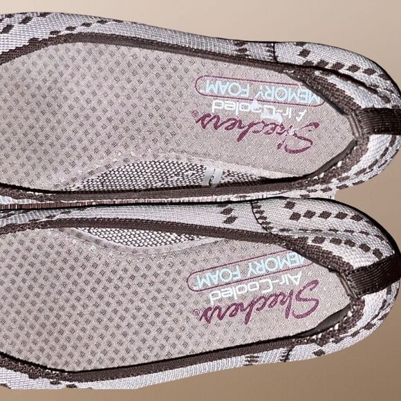 Women's Skechers, Cleo 2.0 - Be Amazed Flat Tan Size 7 - Picture 4 of 14